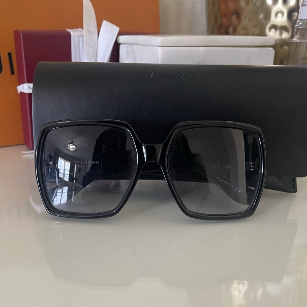 Yves Saint Laurent Black Oversized Square Sunglasses - Picture 5 of 8